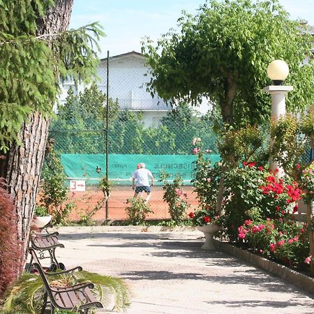Hotel Al Cigno Lignano Sabbiadoro Exteriör bild