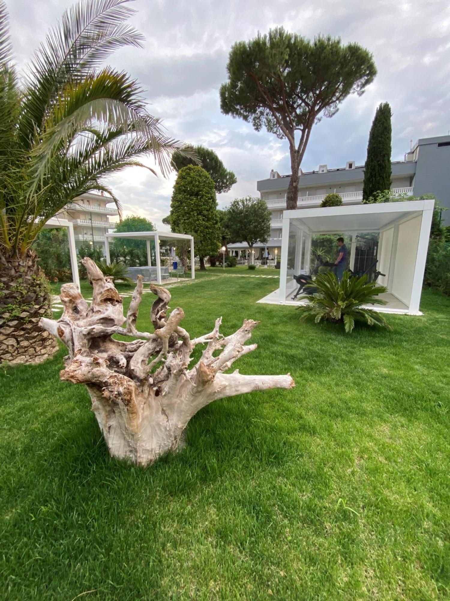 Hotel Al Cigno Lignano Sabbiadoro Exteriör bild