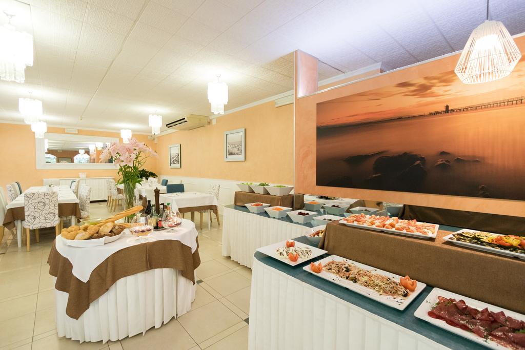 Hotel Al Cigno Lignano Sabbiadoro Exteriör bild